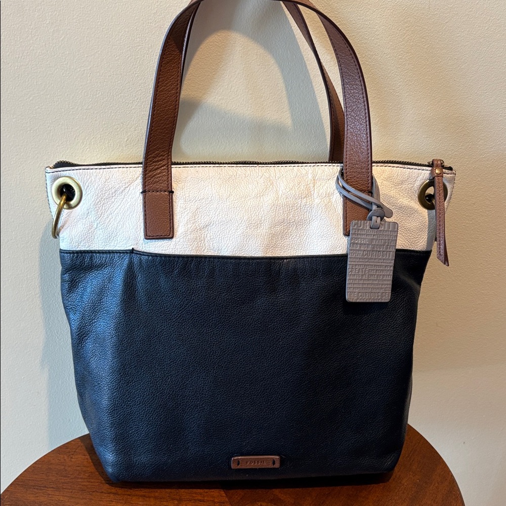 Fossil  shoulder bag  Tote  pebbled leather  black/white/brown front & back slip